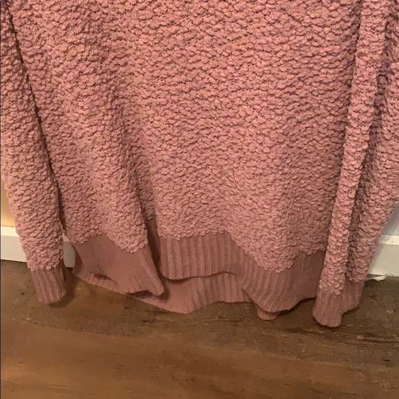 Pink popcorn sweater - Picture 2 of 2